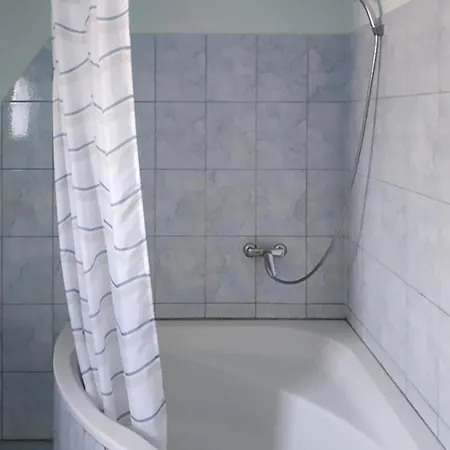 度假居 Beautiful Home In Porec 波雷奇