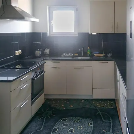 펜션 Stunning In Porec 포레치