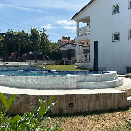 Beautiful Home In Porec *